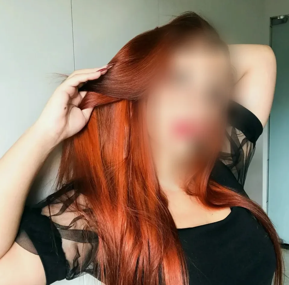 Isabell, 32