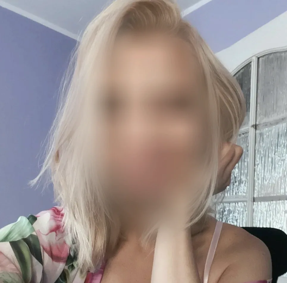 Laura, 31