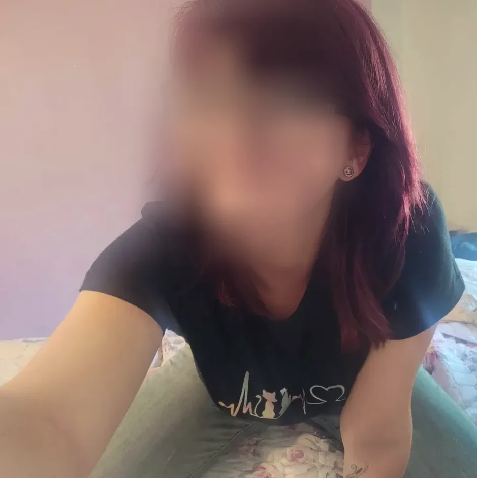 Manuela, 21